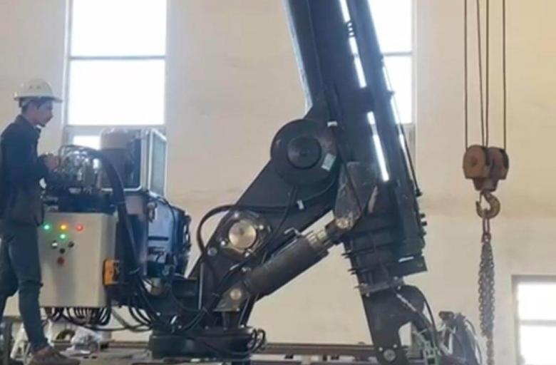 MURATLI HİDROELEKTRİK SANTRALİ Yerli Tasarım Derin Su Izgara Temizleme Makinesi Projesi